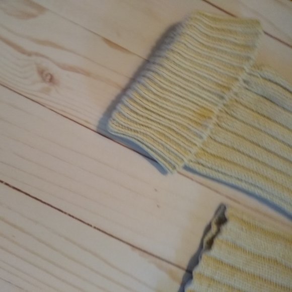 Liz Claiborne 100 per cent cotton Sweater, Beige - Picture 3 of 3